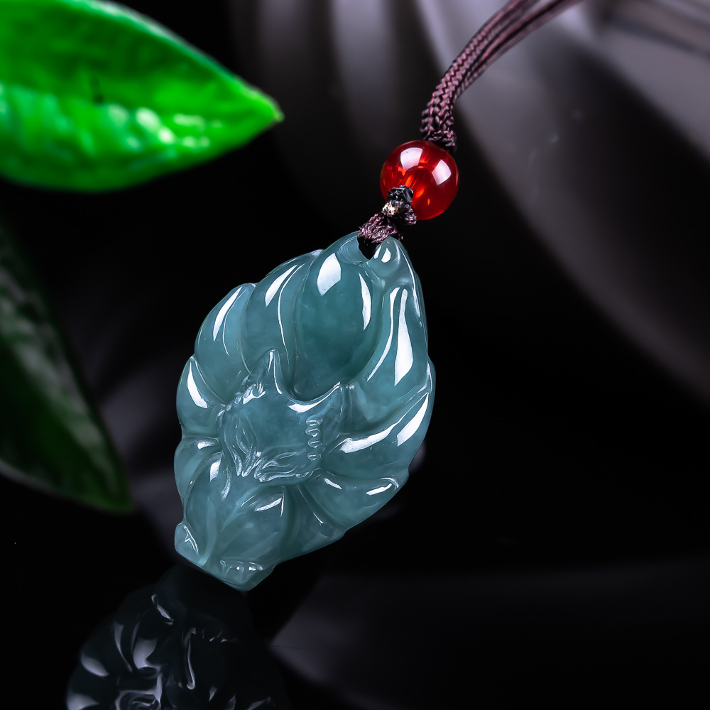 Women'S Accessories And Jewelry - Naturalny Birmanski Jadeitowy Wisiorek Lis Naszyjnik